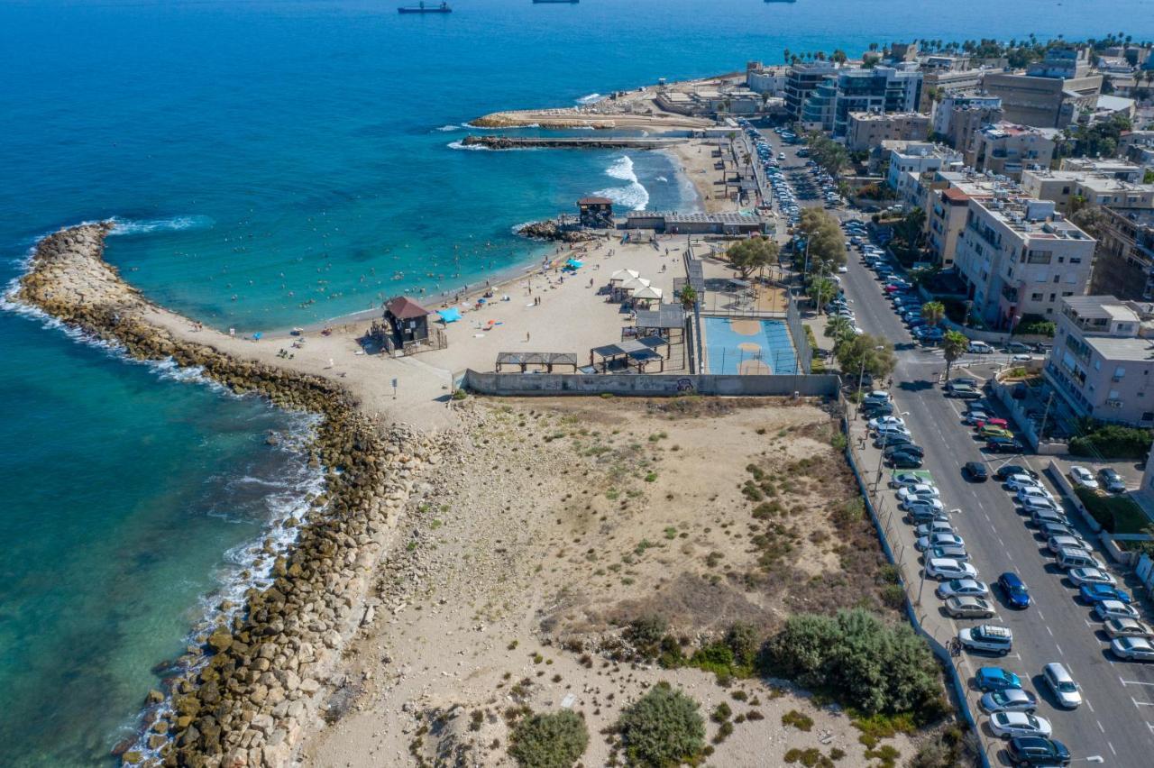 Port City Haifa - Luxury Apartments 50 Mtrs From The Beach Exterior photo