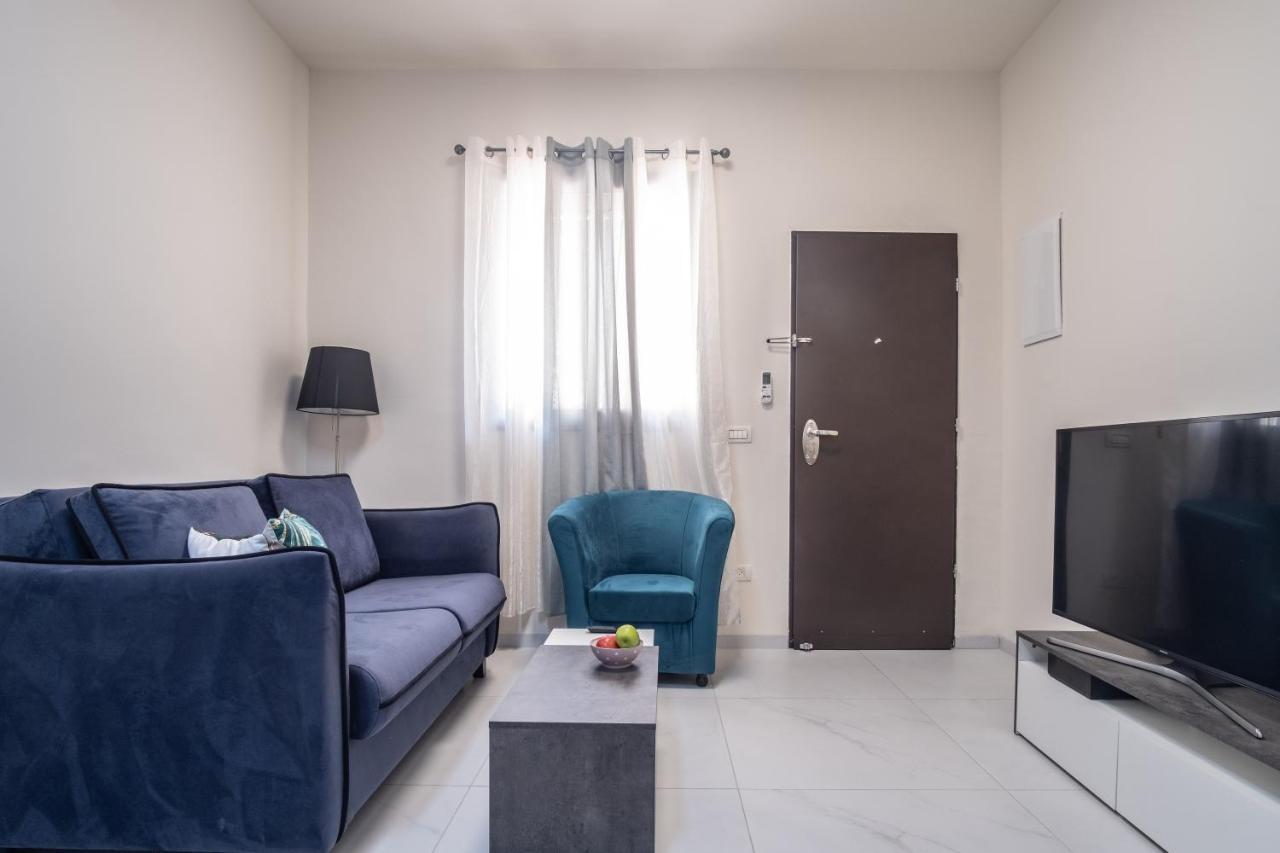 Port City Haifa - Luxury Apartments 50 Mtrs From The Beach Exterior photo