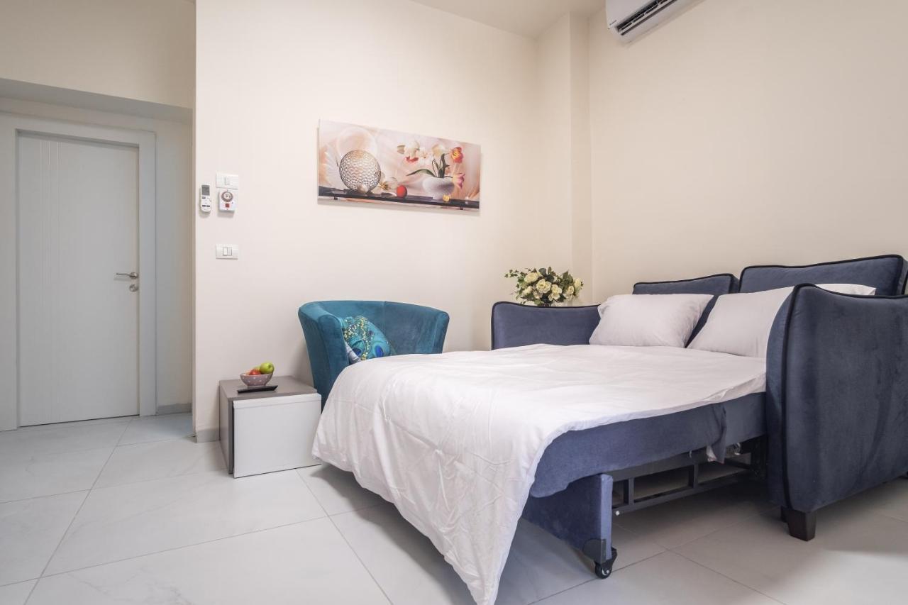 Port City Haifa - Luxury Apartments 50 Mtrs From The Beach Exterior photo